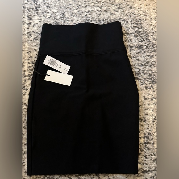 Aritiza Babaton tempt mini skirt. Gold zipper accent. XS. Brand new - Picture 2 of 3